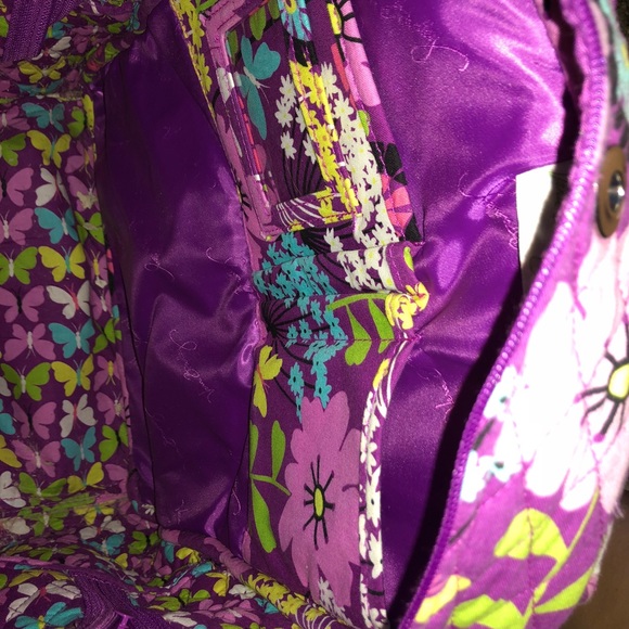 I’m selling this size large Vera Bradley backpack. - Picture 4 of 5